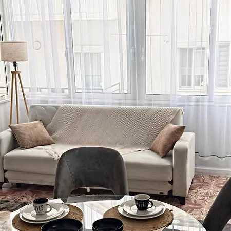 Allo Apartment *
