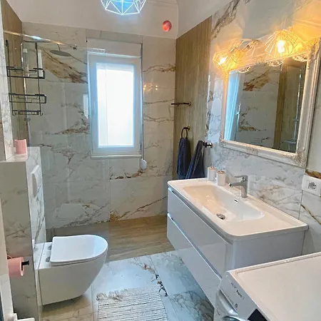 Apartman Allo *